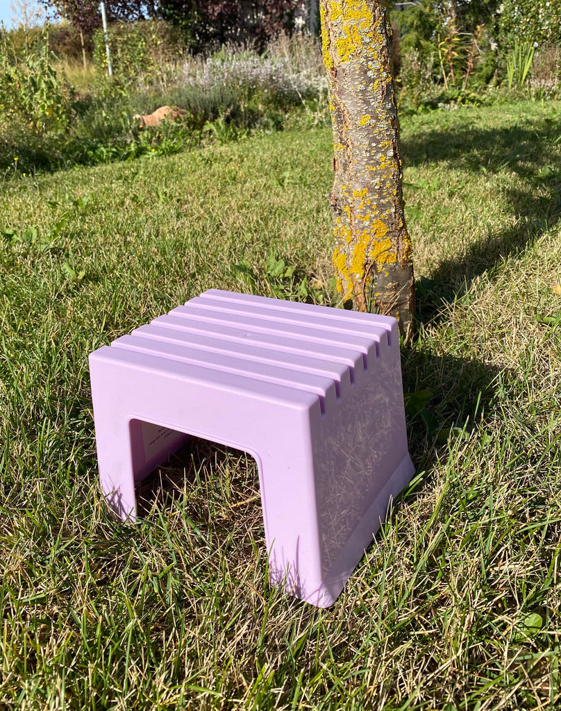 Zweimausehoch Tritthocker für Kinder in 2 Größen, die ineinander gesteckt werden können, um nicht zu verrutschen